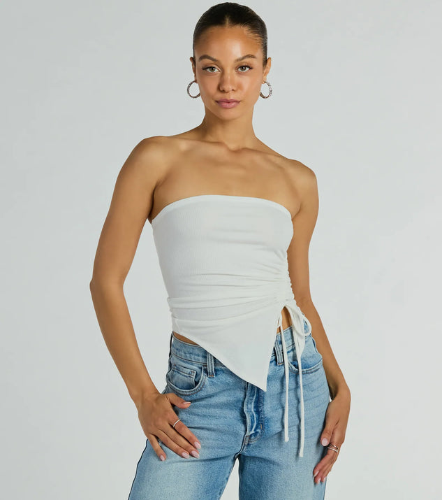 With fun and flirty details, the Easy Attention Strapless Slit Crop Top shows off your unique style for a trendy outfit for summer!